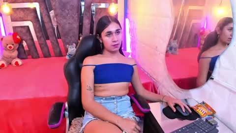 mahiara hot online show from August 14, 4:54 pm
