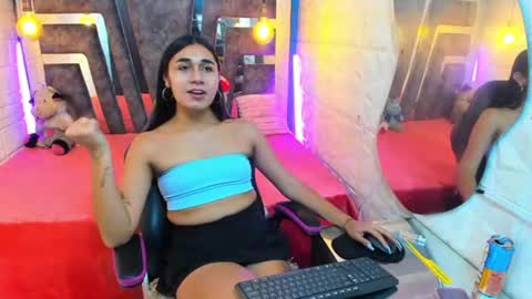 mahiara hot online show from August 15, 2:43 pm