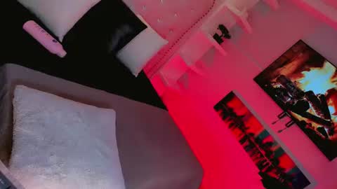 CamiiGarcia online show from August 14, 12:25 am