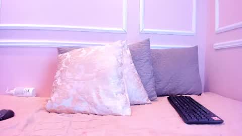 Maia online show from August 13, 3:26 pm