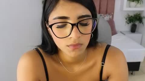 Maiaa Ruiz  online show from July 30, 8:26 pm