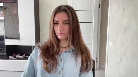 M I A online show from August 6, 8:46 am
