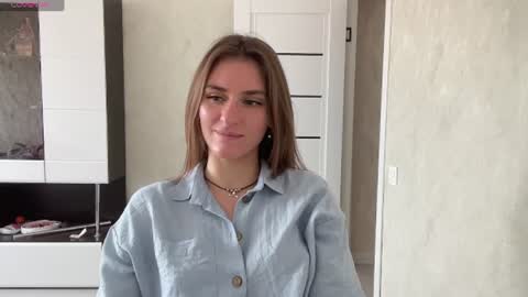 M I A online show from August 7, 12:38 pm
