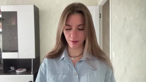 M I A online show from August 13, 12:30 pm
