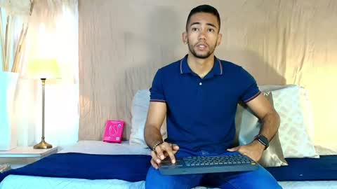 maicolparker0 online show from August 7, 12:05 pm