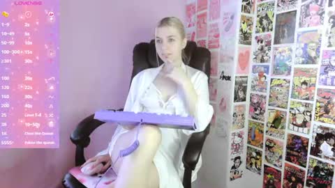 Your kitty online show from August 12, 3:20 am