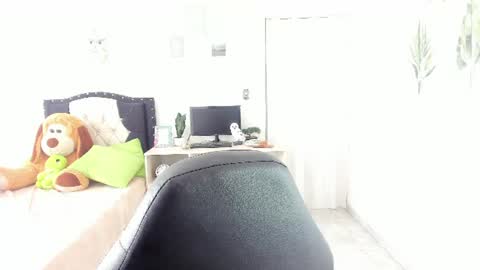 maily00 online show from July 6, 7:39 pm