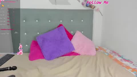 mailyn bakerrr  online show from July 10, 11:54 pm