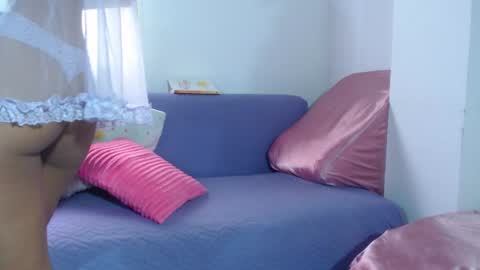 mailyn_gold online show from July 31, 2:01 pm