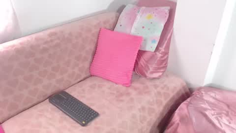 mailyn_gold online show from August 3, 4:25 pm