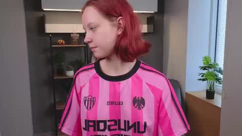 Maisie online show from June 17, 2:21 am