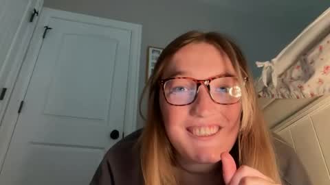maisystellaxx online show from July 25, 12:25 am