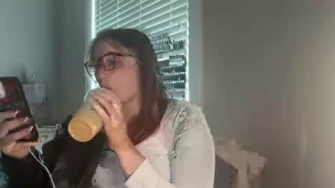 maisystellaxx online show from August 7, 6:30 pm
