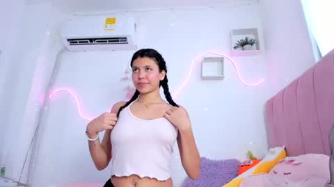 majane_amane online show from August 12, 10:01 pm