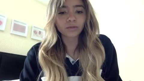 majo_gomezz online show from August 2, 5:03 am