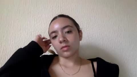 majo_gomezz online show from August 5, 8:29 pm