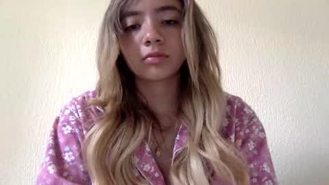 majo_gomezz online show from August 13, 5:38 pm