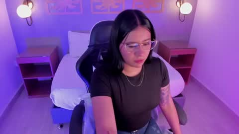 MAJO ROSE  Please sit down and enjoy with meYour idol is hereDont try to be like me online show from August 11, 7:05 pm