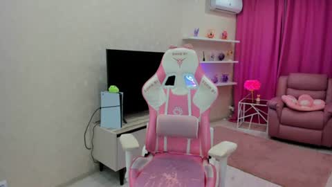 Chloe online show from July 9, 5:12 am
