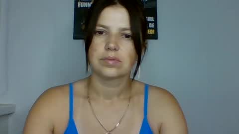 make_mesmile online show from August 4, 5:10 pm