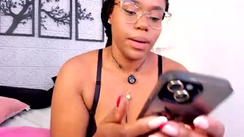 makena online show from August 5, 1:36 am