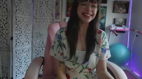MakiyahBelle online show from June 22, 5:52 am