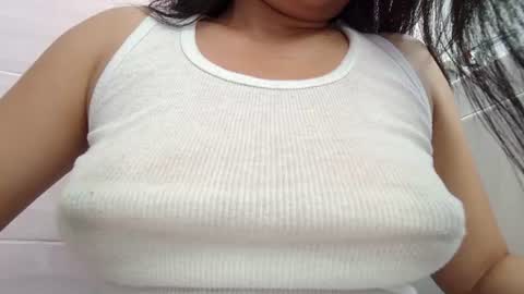 Maya online show from August 5, 2:26 pm