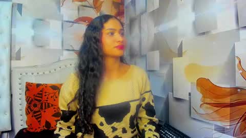 M A L A I K A  online show from August 13, 5:49 pm