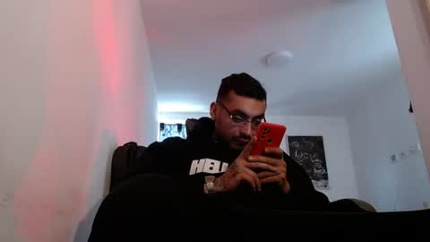 malek_xarx online show from July 18, 9:49 pm