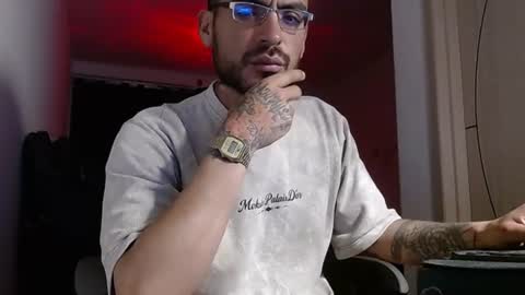 malek_xarx online show from July 29, 5:25 am