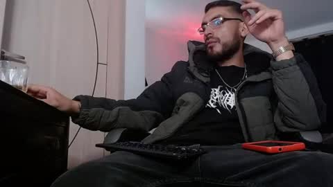 malek_xarx online show from August 7, 4:23 am