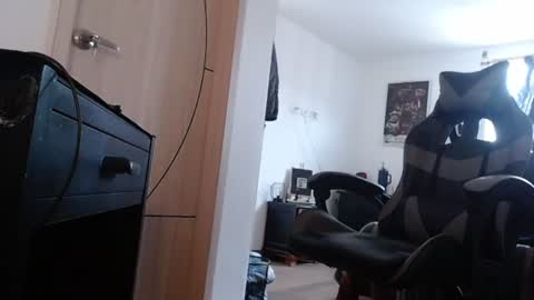 malek_xarx online show from August 7, 10:10 pm
