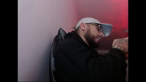 malek_xarx online show from August 12, 4:26 am