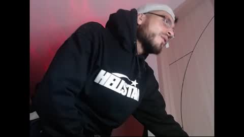 malek_xarx online show from August 12, 5:32 am