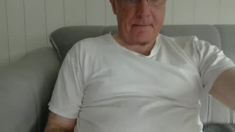 maletoysub online show from June 28, 5:16 pm