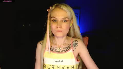 Mischelle online show from August 31, 12:22 am