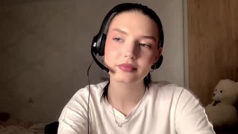Kate online show from March 31, 6:16 pm
