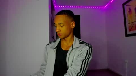 malkongarcia online show from August 14, 1:53 am