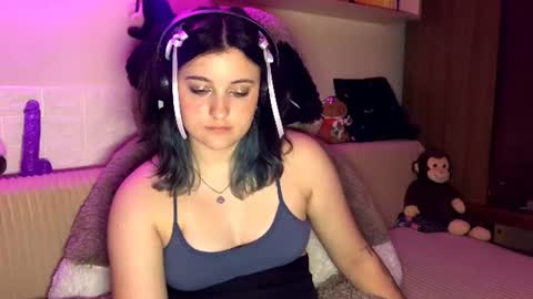 malliedains online show from August 9, 7:26 pm