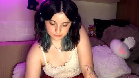 malliedains online show from August 10, 8:43 pm