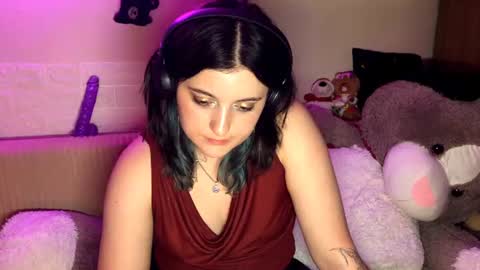 malliedains online show from August 11, 6:32 pm