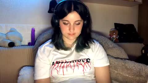 malliedains online show from August 12, 3:47 pm