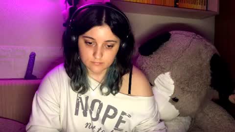 malliedains online show from August 14, 6:44 pm