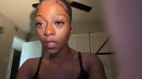 Bella online show from August 12, 2:03 am
