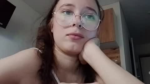 Mia online show from August 14, 12:20 pm