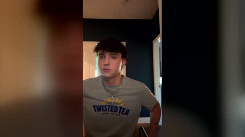 roxster online show from April 24, 1:31 am