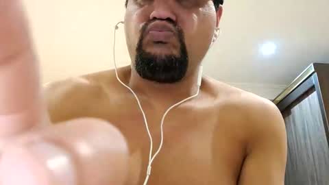 man_new online show from May 6, 2:35 am