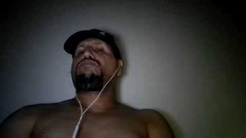 man_new online show from August 10, 9:05 pm