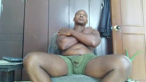 manblackbig45 online show from July 27, 8:36 pm