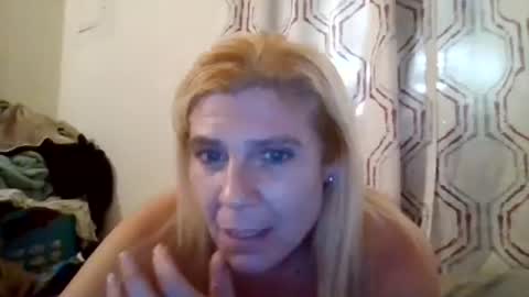 mindy22 online show from August 3, 1:51 pm